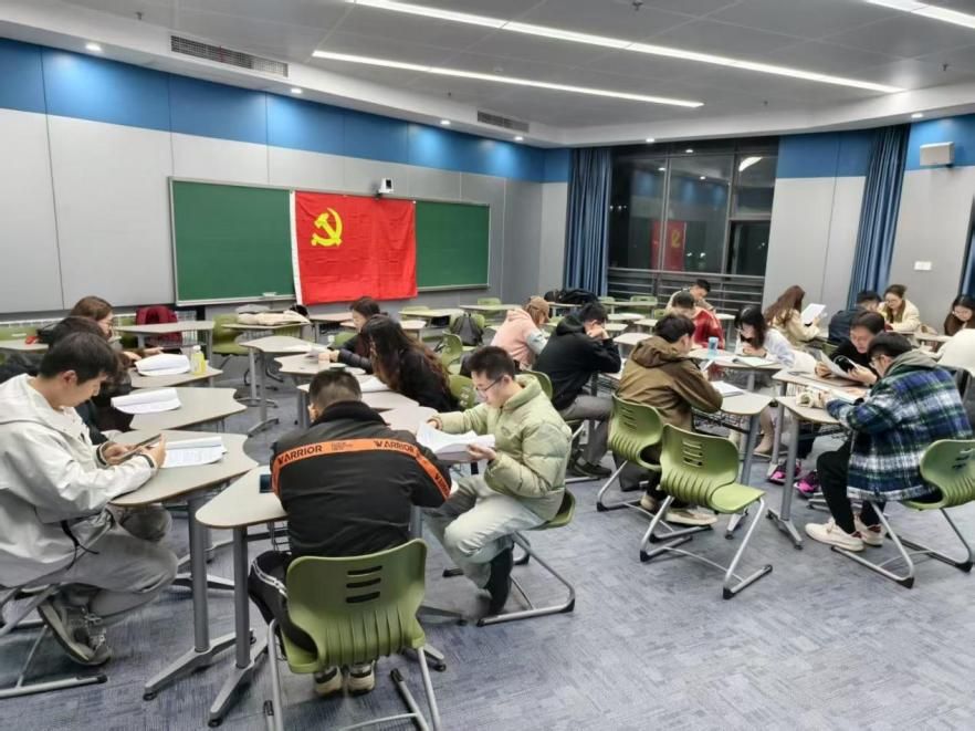 —公共事务学院MPA党支部开展红色剧本杀主题党日活动澳门新葡京app“学思践悟新思想重温历史强担当”—(图1)
